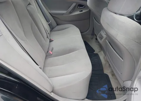 2009 Toyota Camry Le z USA, uszkodzony, nr VIN 4T1BE46K09U415704